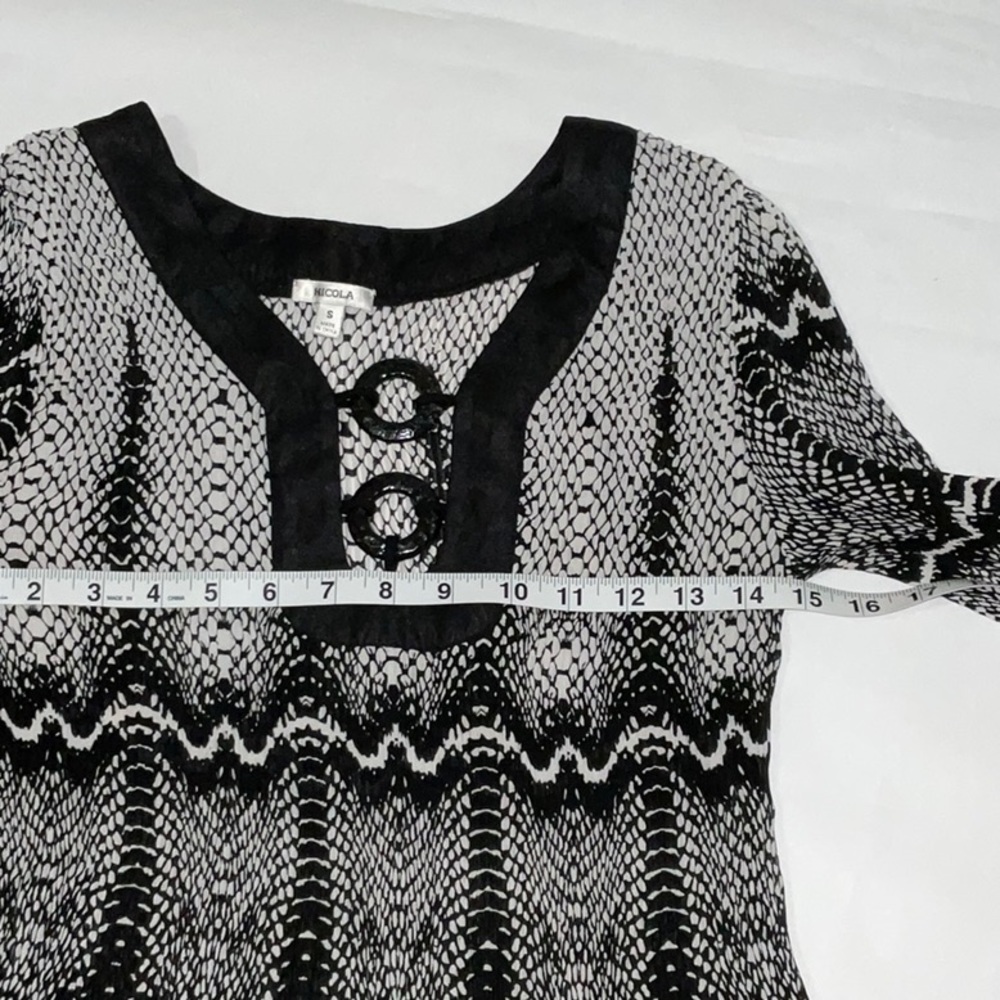☀️Nicola, Stretchy Shirt, Size S - Picture 6 of 10